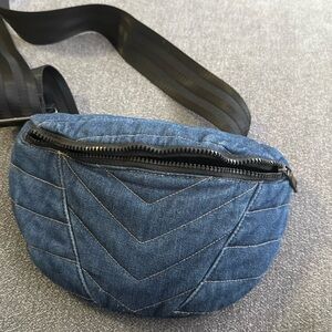 Denim Think Rolyn Fanny pack